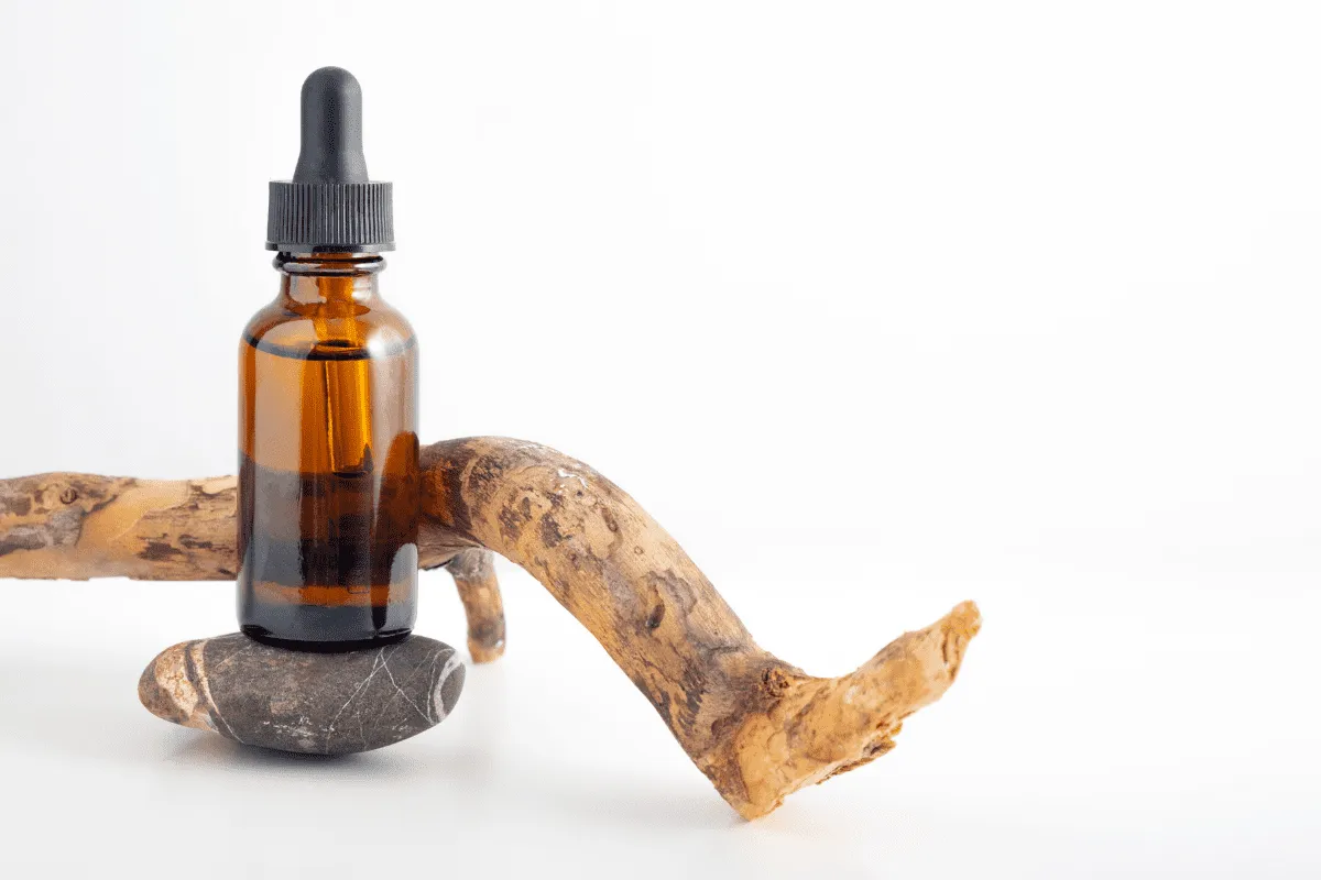 cách chiết xuất tinh dầu đàn hương