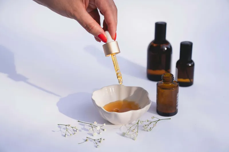điểm chớp cháy tinh dầu đàn hương
