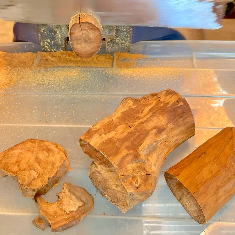 thớ gỗ đàn hương