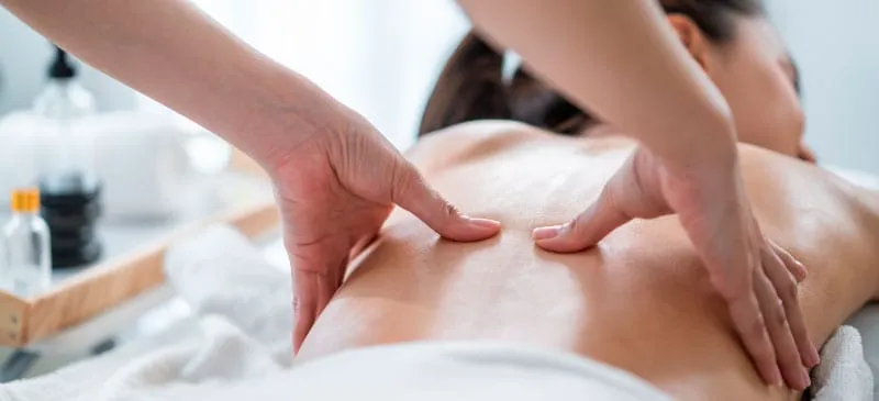 tinh dầu đàn hương dùng trong mát xa