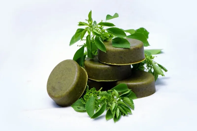 xà phòng handmade mùi đàn hương